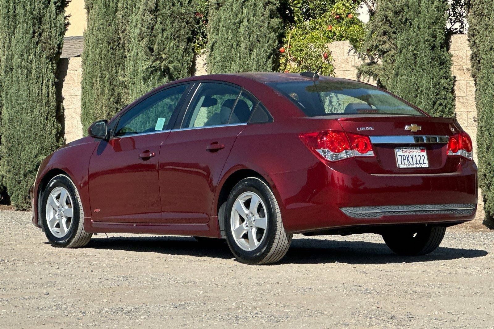 Used 2016 Chevrolet Cruze LT FWD image 6