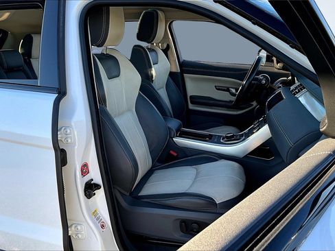 Used 2017 Land Rover Range Rover Evoque SE AWD/4WD image 30