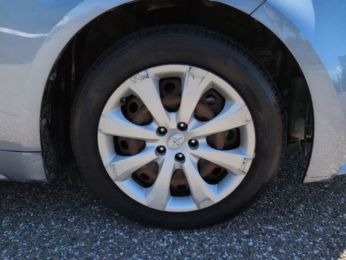 Used 2020 Toyota Corolla LE FWD image 11