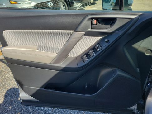 Used 2017 Subaru Forester 2.5i Premium w/ Popular Package #2A image 19