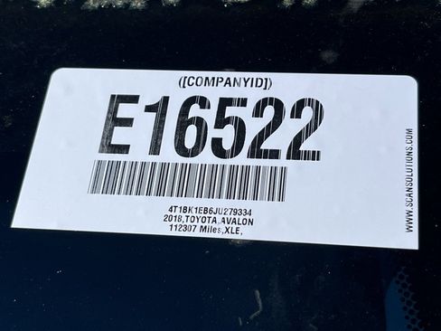 Used 2018 Toyota Avalon XLE image 2