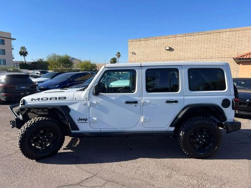 Used 2018 Jeep Wrangler Unlimited Sahara w/ Quick Order Package 24M Moab AWD/4WD image 29