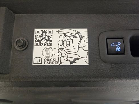 Used 2021 Toyota Sienna XLE image 24