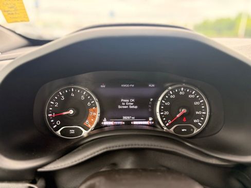 Used 2022 Jeep Renegade Latitude w/ Convenience Group AWD/4WD image 22