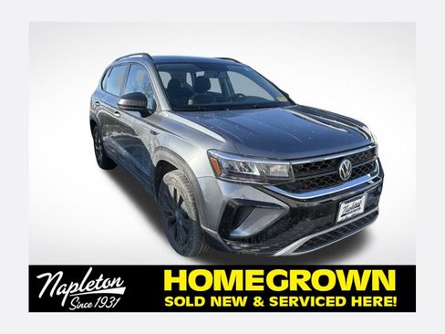 Used 2022 Volkswagen Taos S image 1