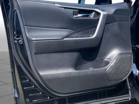 Used 2024 Toyota RAV4 XLE FWD image 22