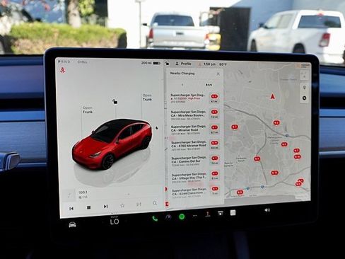 Used 2023 Tesla Model Y Long Range image 29