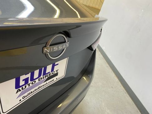 Used 2025 Nissan Sentra SR FWD image 15