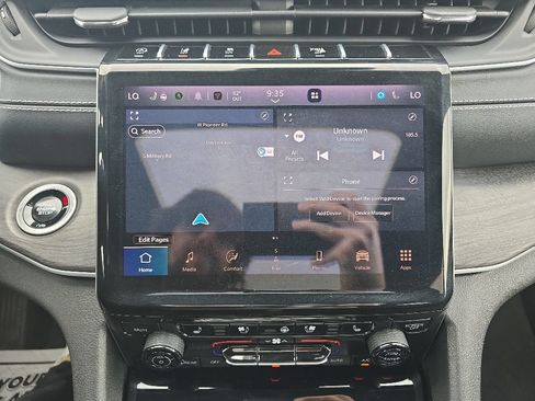 Used 2024 Jeep Grand Cherokee Limited w/ Luxury Tech Group II AWD/4WD image 26