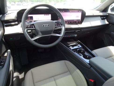 New 2026 Audi Q3 quattro 2.0T AWD/4WD image 5