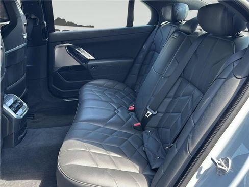 Used 2025 BMW 740i xDrive AWD/4WD image 32