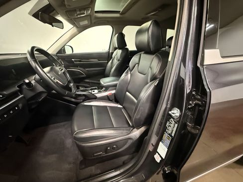 Used 2025 Kia Telluride S AWD/4WD image 12