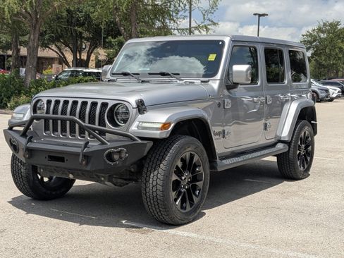 Used 2021 Jeep Wrangler Unlimited Sahara AWD/4WD image 29