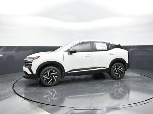 New 2026 Nissan Kicks SV w/ SV Premium Package AWD/4WD image 3
