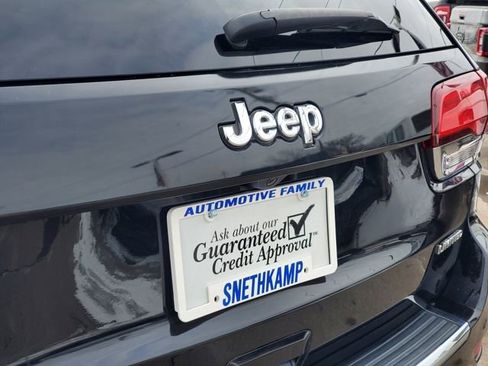 Used 2020 Jeep Grand Cherokee Limited image 29