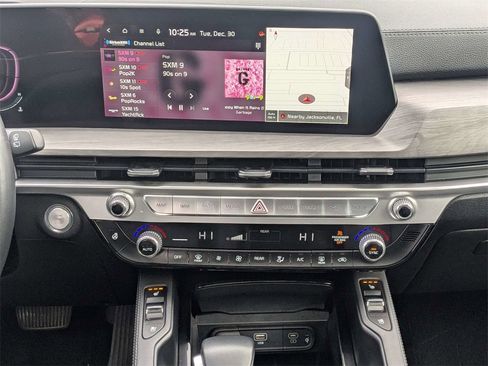 Used 2023 Kia Telluride EX X-Line image 19