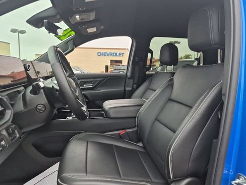 Used 2026 Chevrolet Silverado EV LT AWD/4WD image 18