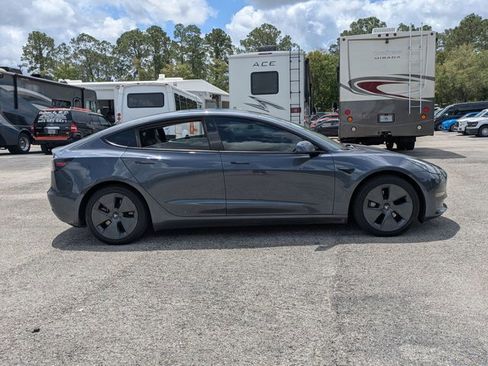 Used 2022 Tesla Model 3 Long Range AWD/4WD image 4