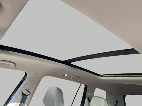 New 2026 Volkswagen Atlas SE image 22