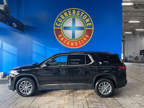 Used 2023 Chevrolet Traverse LT w/ LPO, Floor Liner Package image 16