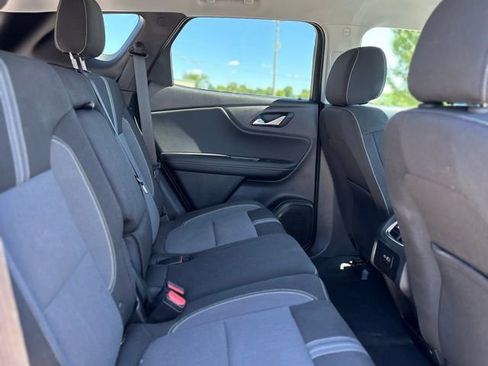 Used 2025 Chevrolet Blazer LT w/ Convenience Package image 28