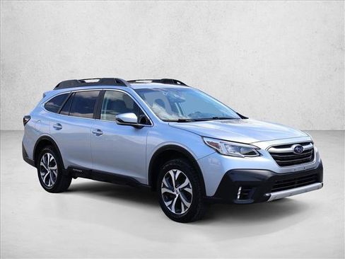 Used 2022 Subaru Outback Limited AWD/4WD image 3