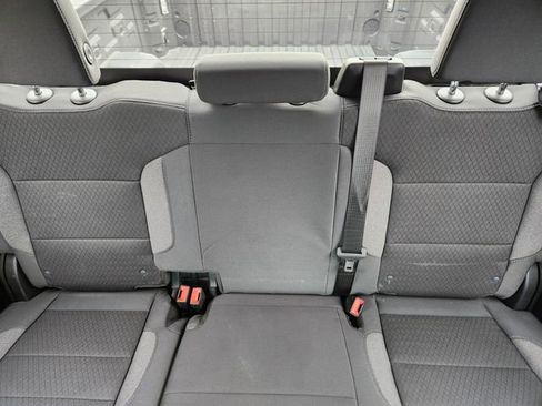 Used 2025 Chevrolet Silverado 1500 Custom image 16