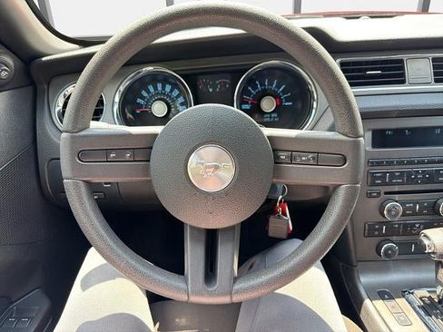 Used 2012 Ford Mustang Convertible RWD image 22