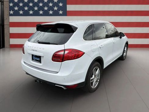 Used 2014 Porsche Cayenne Platinum Edition image 5