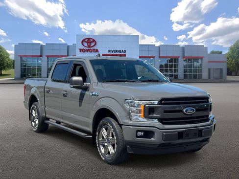 Used 2020 Ford F150 XLT w/ Equipment Group 302A Luxury AWD/4WD image 2