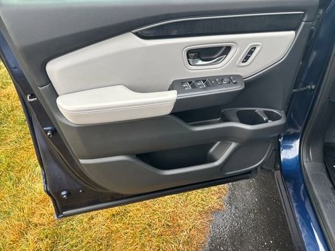 Used 2023 Honda Pilot Elite image 10