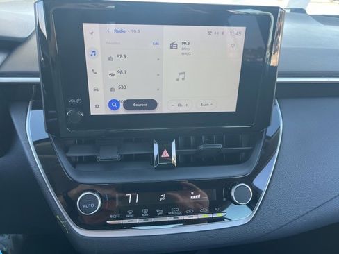 Used 2023 Toyota Corolla LE image 16