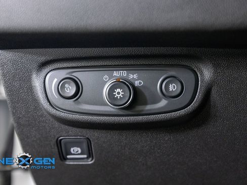 Used 2020 GMC Terrain Denali w/ Denali Premium Package AWD/4WD image 13