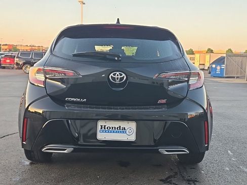 Used 2019 Toyota Corolla SE w/ SE Option Package FWD image 6