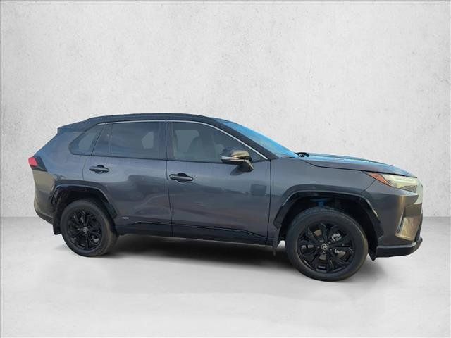 Used 2024 Toyota RAV4 XSE AWD/4WD image 4