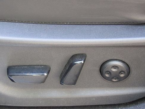 Used 2024 Nissan Ariya AWD image 12