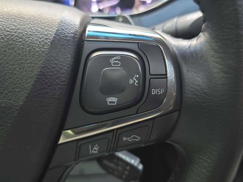 Used 2018 Toyota Avalon XLE Premium image 32