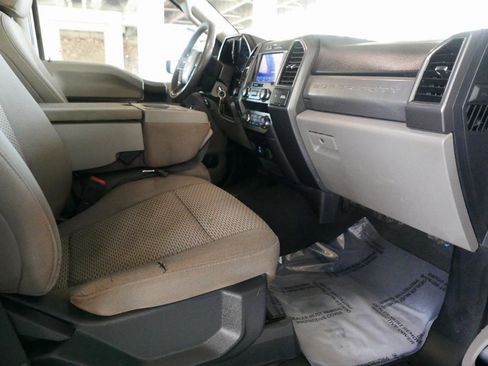 Used 2021 Ford F550 XLT 4WD Crew Cab 203 WB 84 C image 11