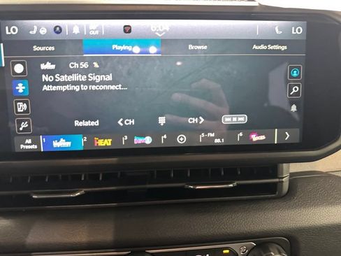 Used 2025 Jeep Wrangler Unlimited Sport AWD/4WD image 13