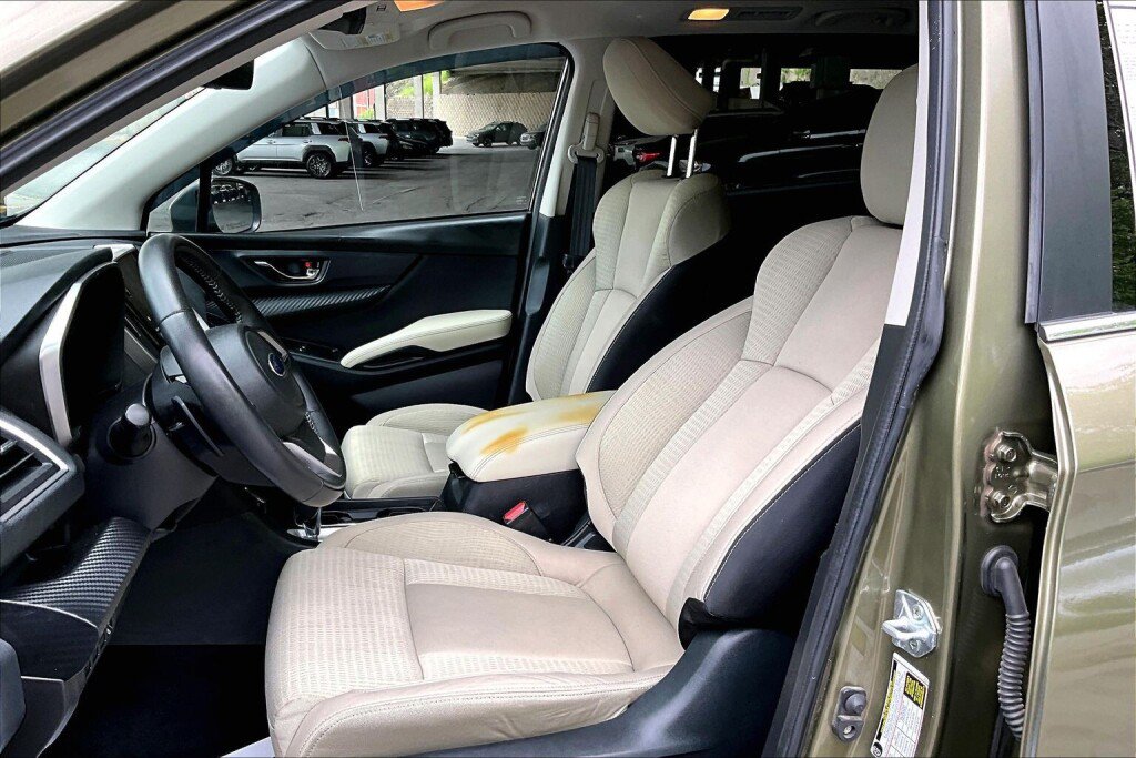 Used 2023 Subaru Ascent Premium w/ Convenience Package AWD/4WD image 14