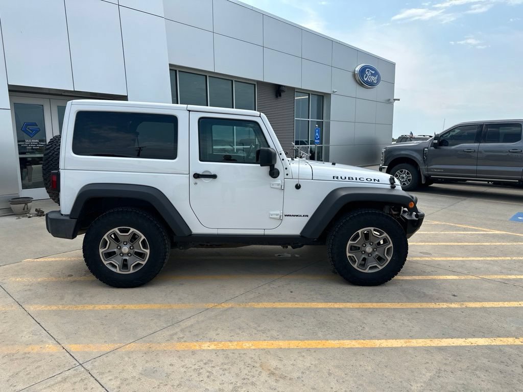 Used 2017 Jeep Wrangler Rubicon w/ Connectivity Group AWD/4WD image 8