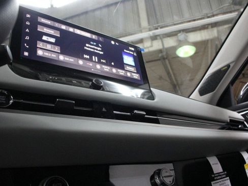 New 2026 Mitsubishi Outlander SE image 12