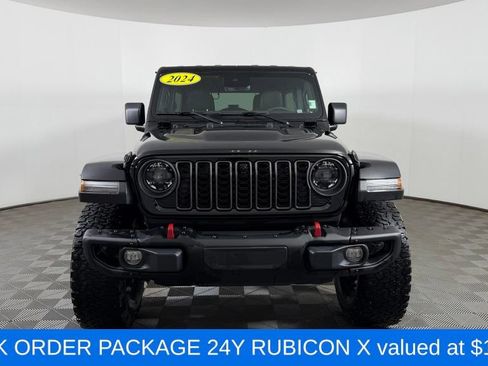 Used 2024 Jeep Wrangler Unlimited Rubicon AWD/4WD image 2
