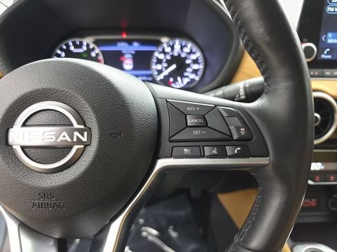 Used 2025 Nissan Sentra SV w/ SV Premium Package FWD image 18