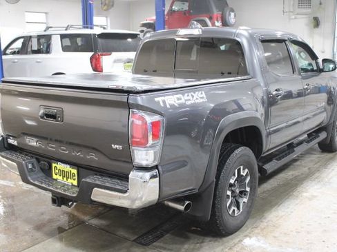 Used 2021 Toyota Tacoma TRD Off-Road image 8
