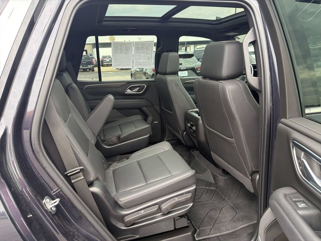 Used 2023 Chevrolet Tahoe LT w/ LT Signature Plus Package AWD/4WD image 12