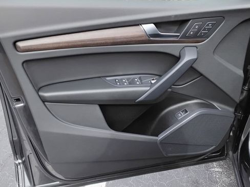 Certified 2023 Audi Q5 2.0T Premium w/ Convenience Package image 16