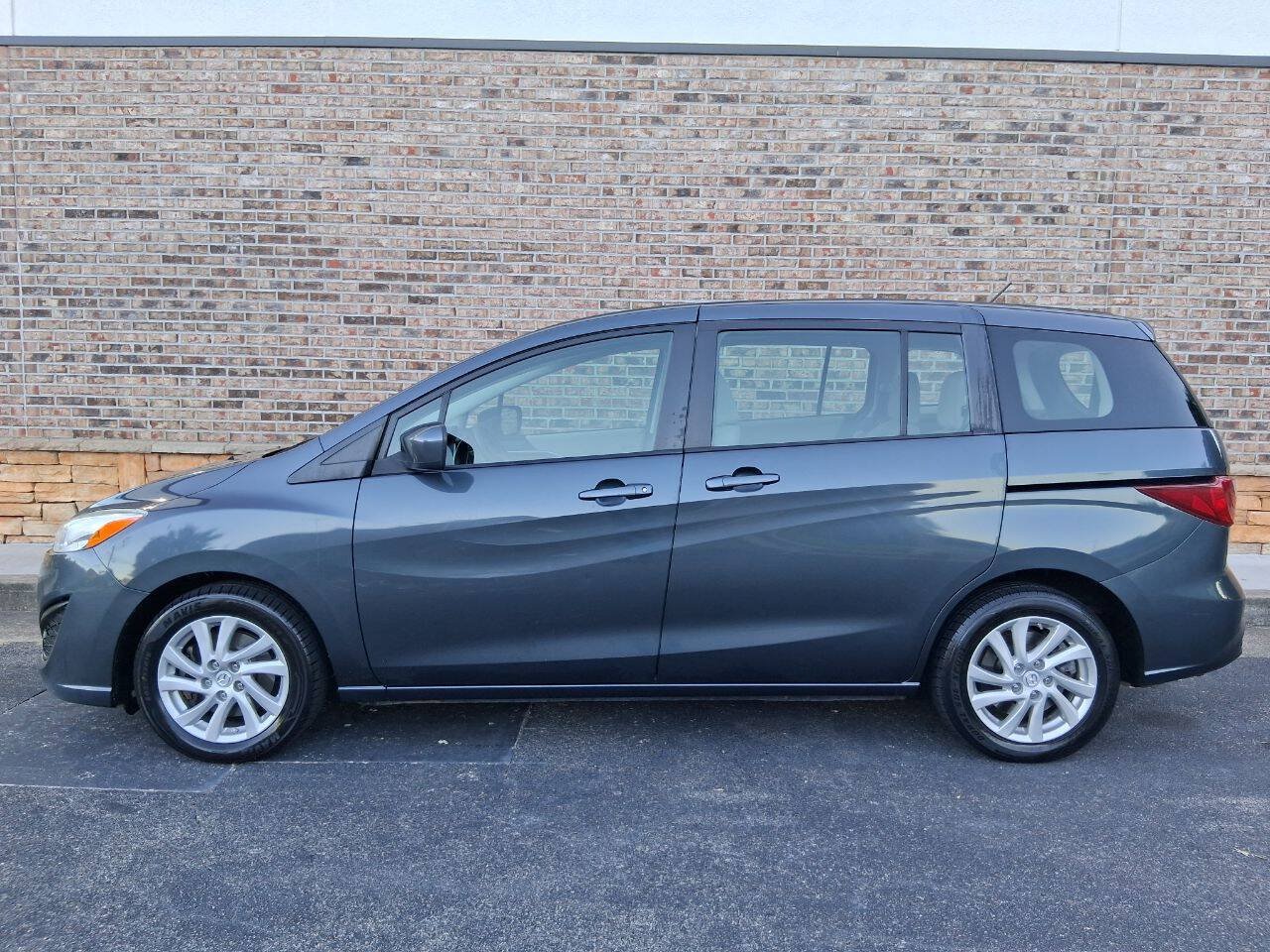 Used 2012 MAZDA MAZDA5 Sport FWD image 2