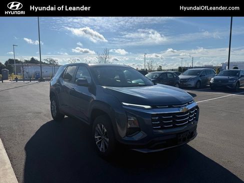 Used 2026 Chevrolet Equinox LT FWD image 1