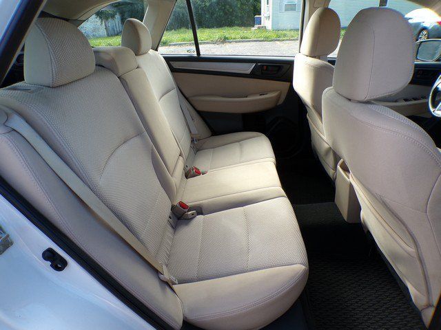 Used 2017 Subaru Outback 2.5i AWD/4WD image 16